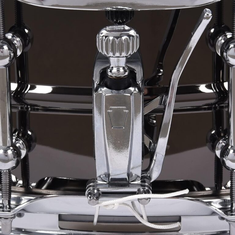 Ludwig Universal Series 14 x 5.5" Black Brass Snare Drum - Image 4